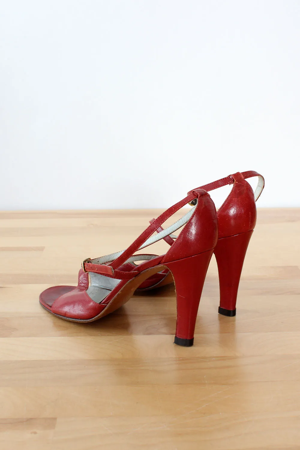 Amalfi Cranberry Dancing Heels 5.5
