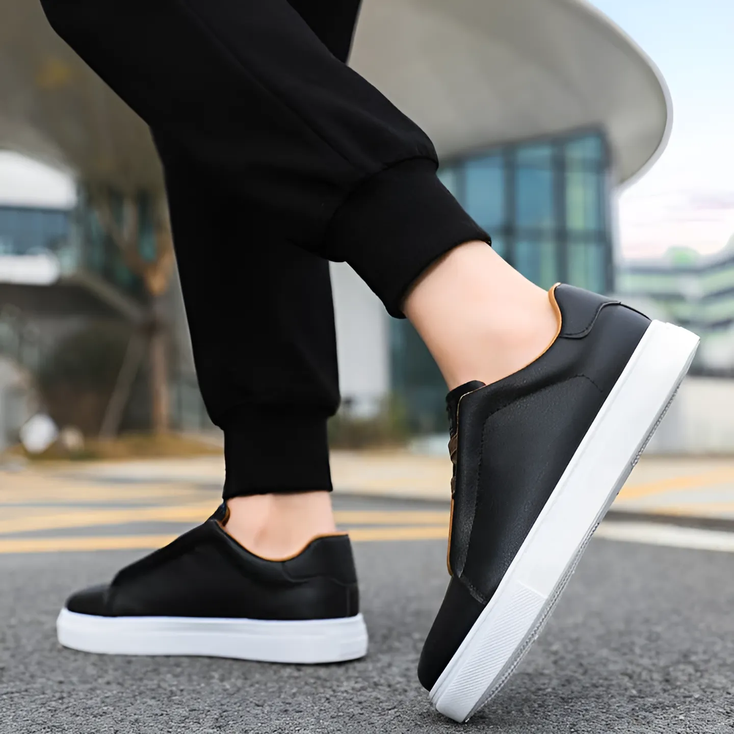 Bernardo - Chic Sneakers