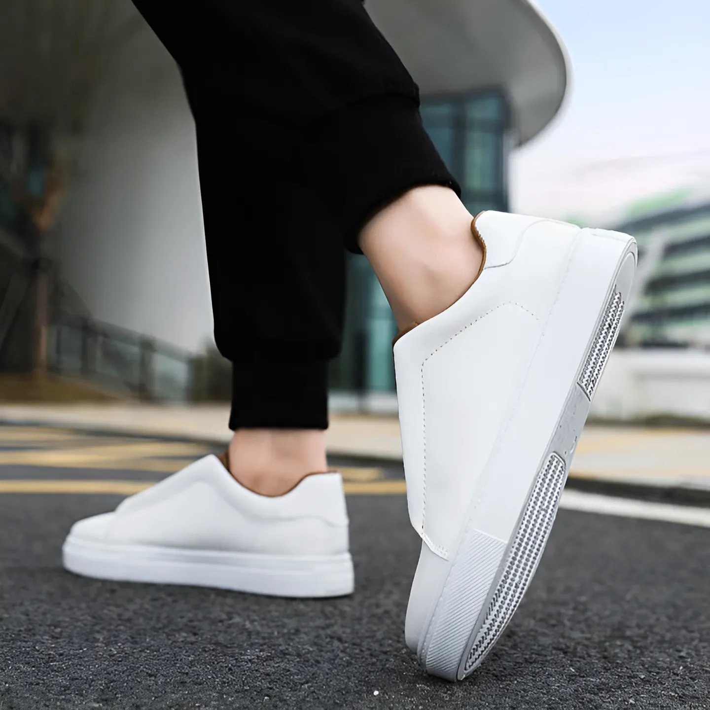 Bernardo - Chic Sneakers