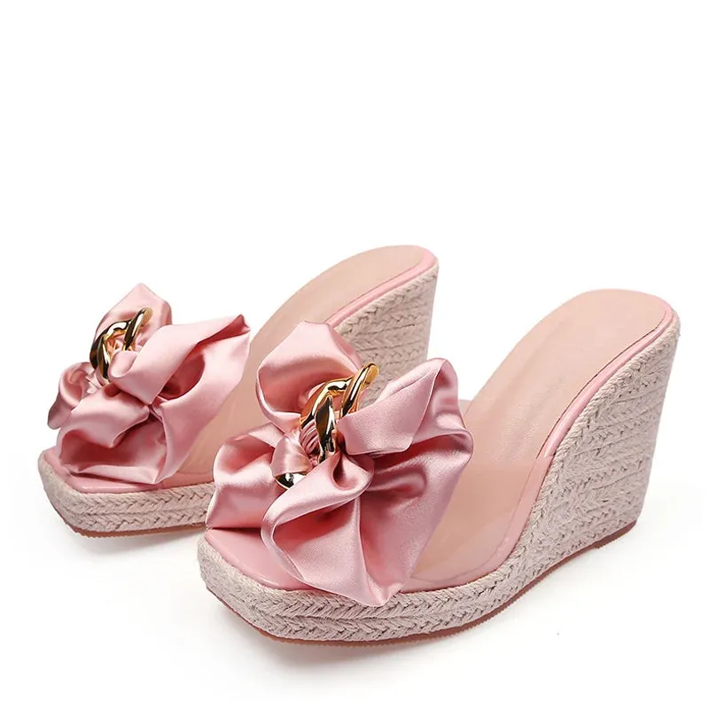 Fashion Pink metal detail-knot wedge Sandals