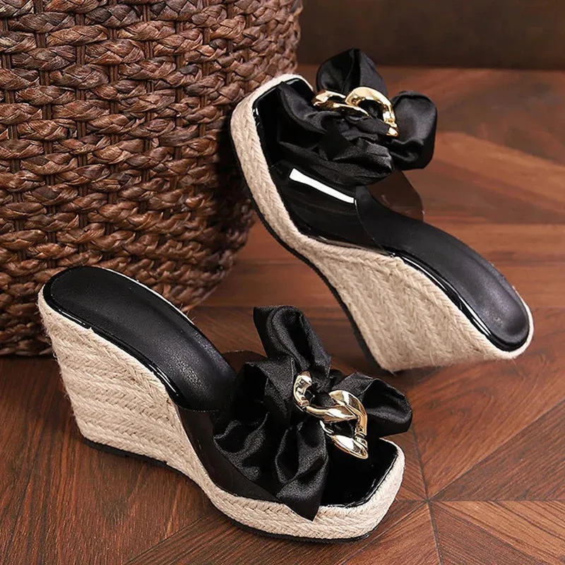 Fashion Pink metal detail-knot wedge Sandals