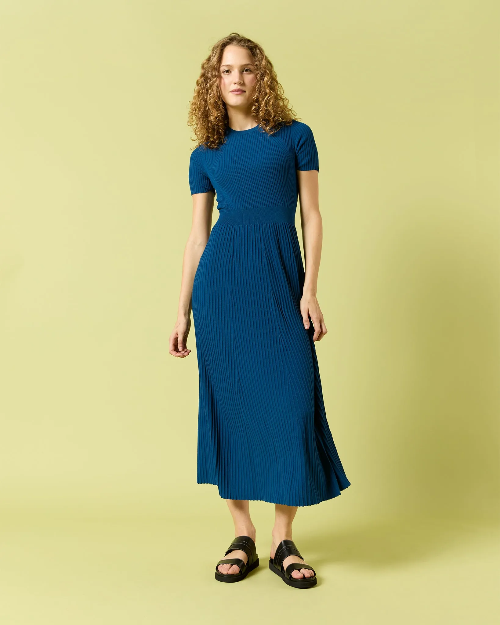 Half-Sleeved Addie Dress in Petrol Techno Yarn