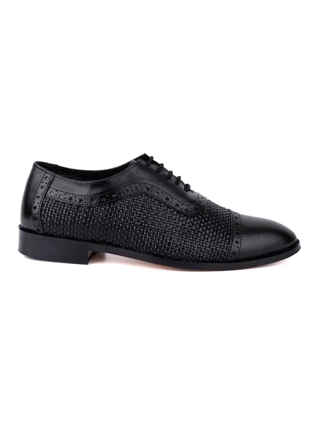 Men Black Basket Weave Textured Oxford Shoes
