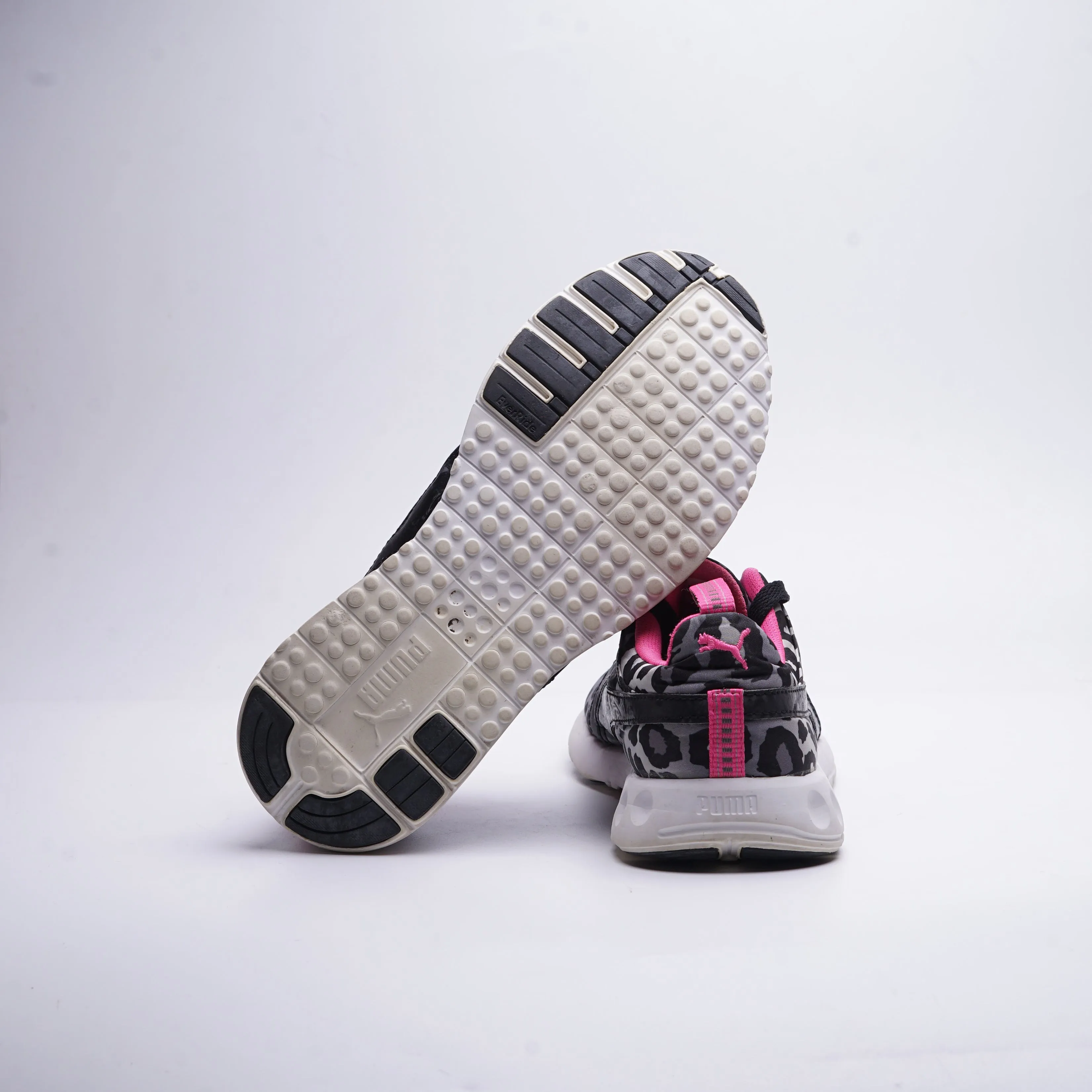 Puma Love Athletic Women Runner