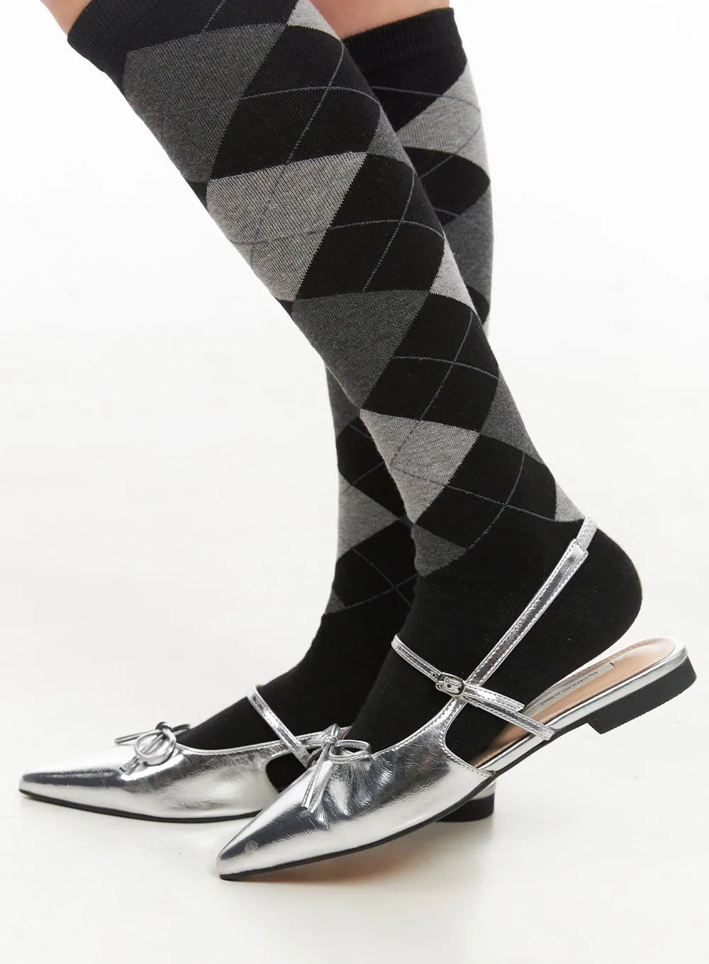 Ribbon Glossy Strapped Flats IJ530