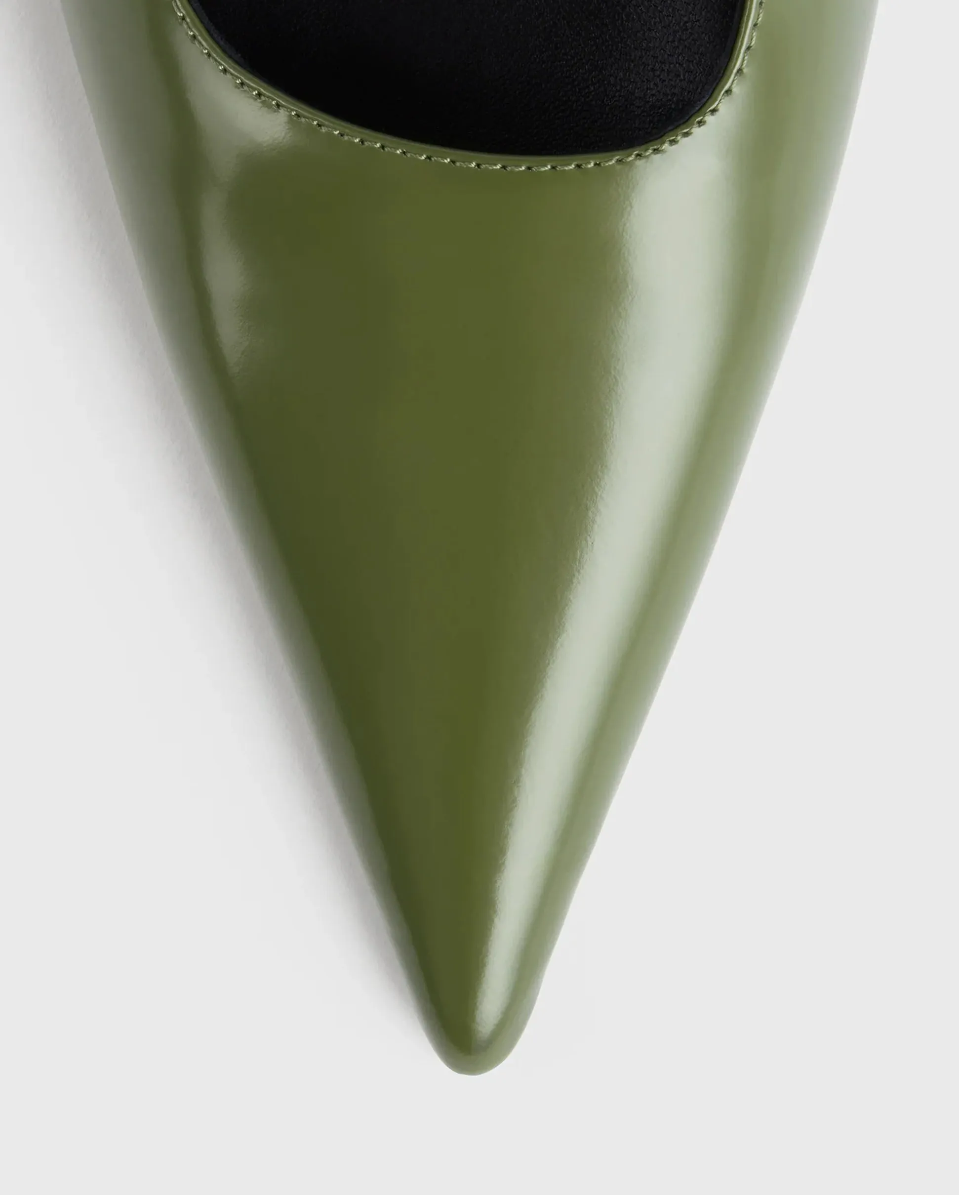 THE SHARP SLINGBACK / LAUREL