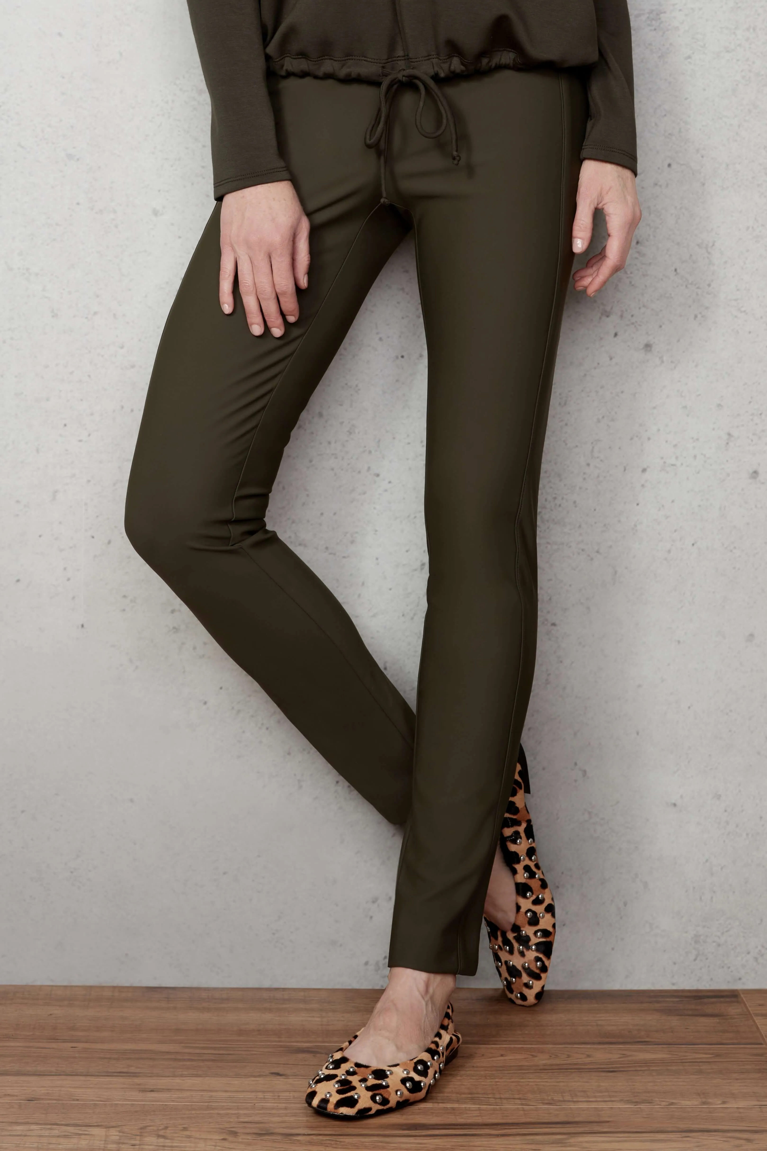 UP! 31 Inch Ponte Slim Leg Pant in Fern 64746aUP