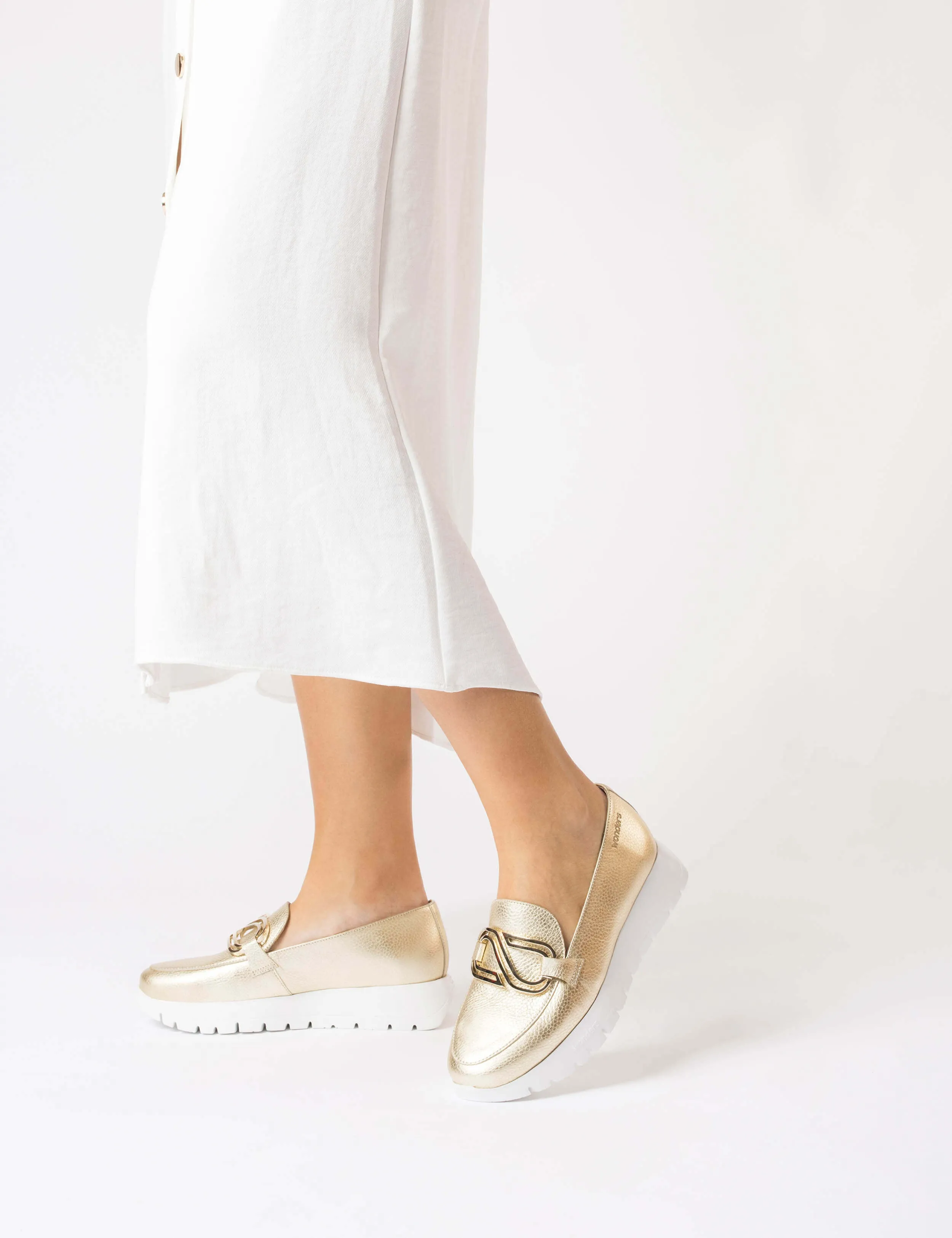 Wonders A2462GLD- Loafer